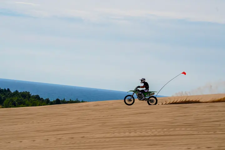 Sports & Action — Action — dirt bike, dunes